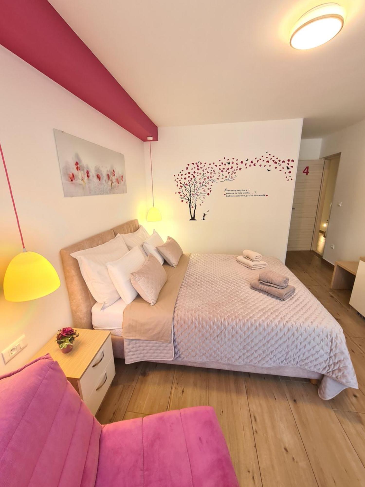 Coloured Rooms สปลิท ภายนอก รูปภาพ