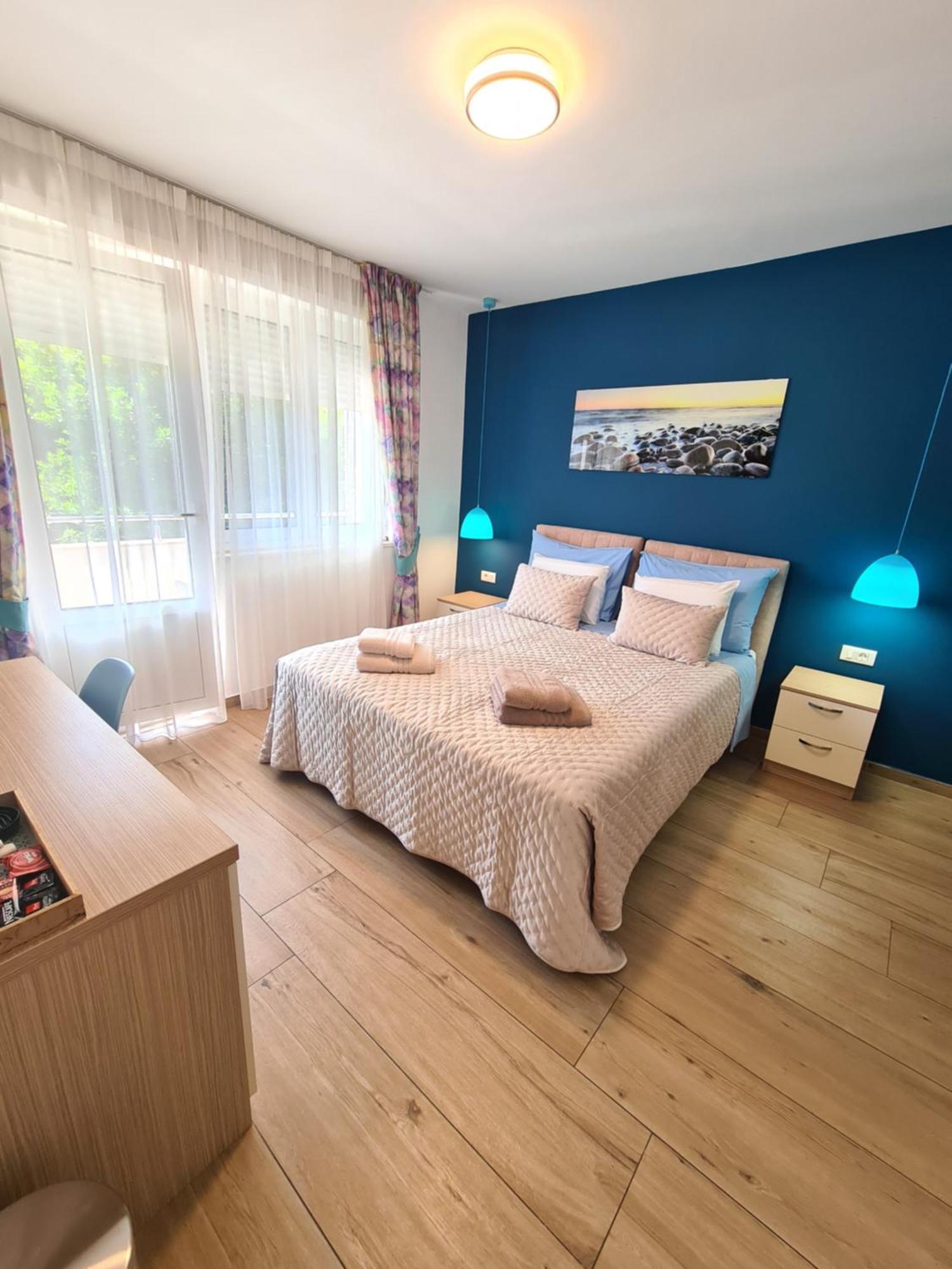 Coloured Rooms สปลิท ภายนอก รูปภาพ