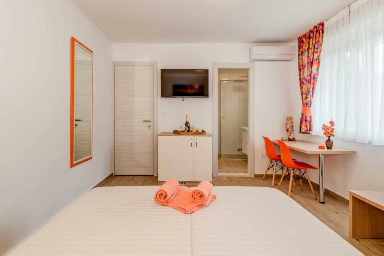 Coloured Rooms สปลิท ภายนอก รูปภาพ