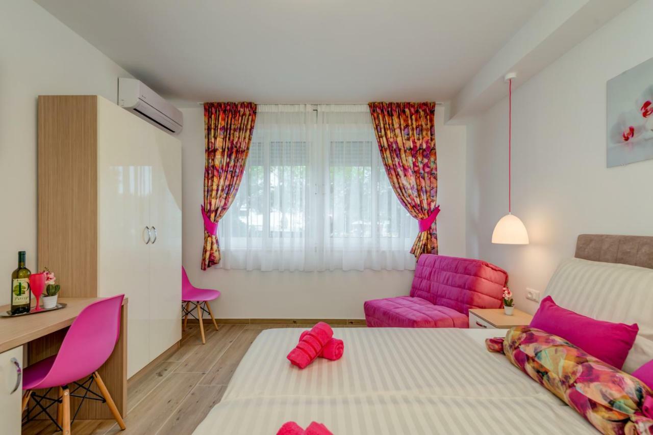 Coloured Rooms สปลิท ภายนอก รูปภาพ