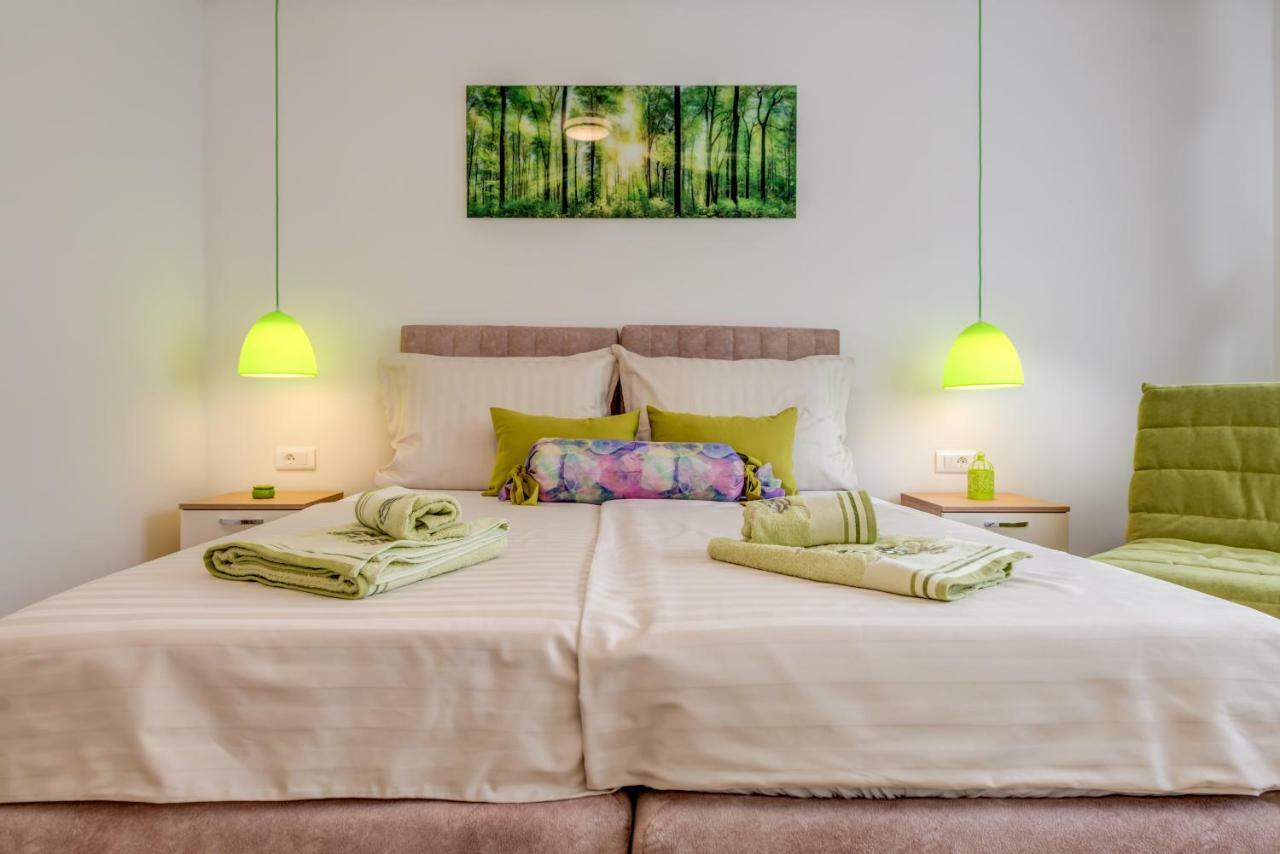 Coloured Rooms สปลิท ภายนอก รูปภาพ