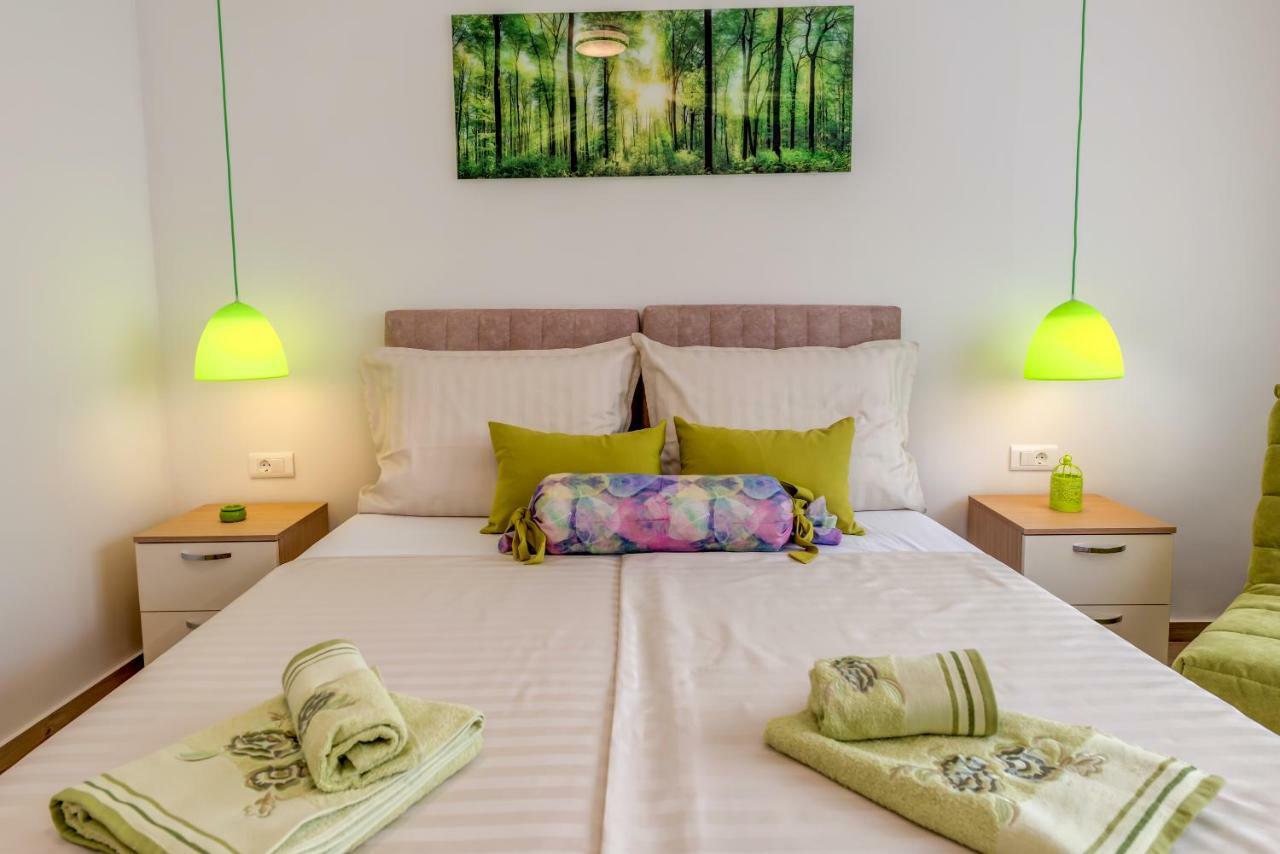 Coloured Rooms สปลิท ภายนอก รูปภาพ